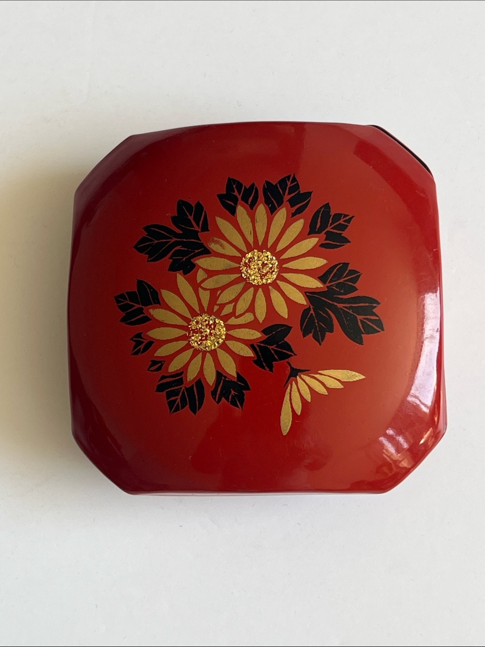Vintage Red Floral Lacquered Trinket Box - Japanese Decor